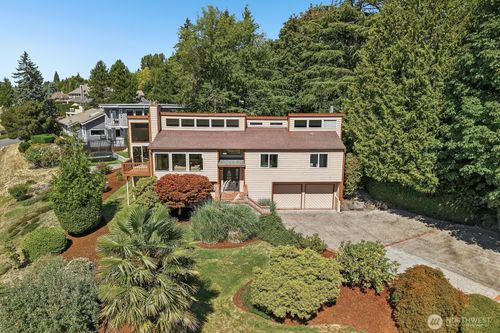 13604 Se 1st St, Bellevue, WA, 98005-3702 | Card Image
