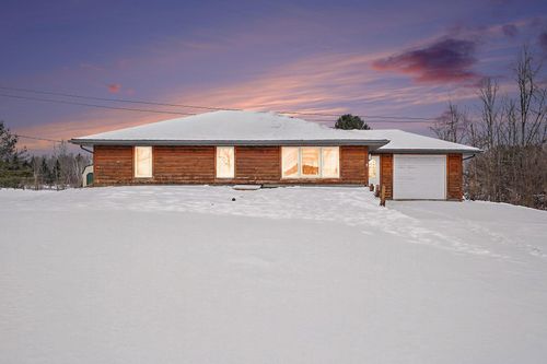 8532 Lavere Rd, Hale, MI, 48739-9214 | Card Image