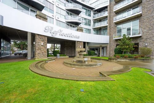 728-2745 Veterans Memorial Pky, Victoria, BC, V9B0H4 | Card Image