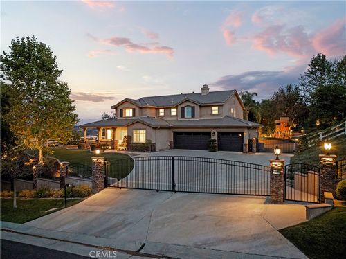 30058 Valley Glen St, Castaic, CA, 91384-3248 | Card Image