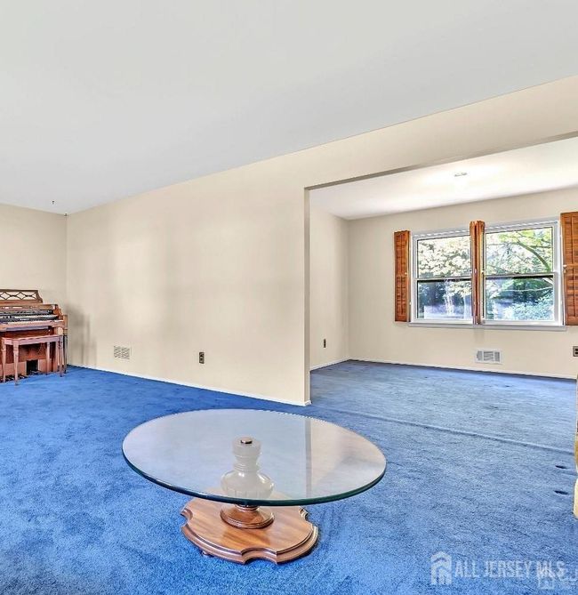 3996 Park Ave, House other with 4 bedrooms, 3 bathrooms and null parking in Edison NJ | Image 5
