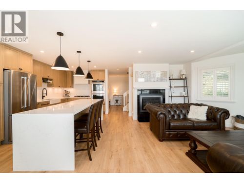 132-2721 Atlin Pl, Coquitlam, BC, V3C5B1 | Card Image