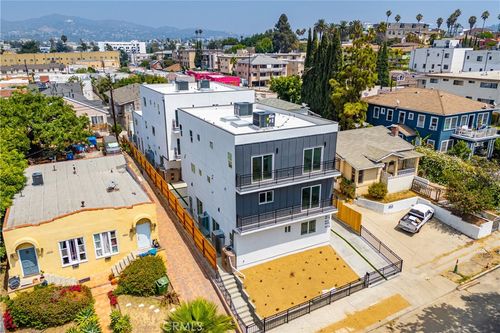 4511 Rosewood Ave, Los Angeles, CA, 90004-3213 | Card Image