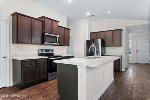 5864 Calvary Dr, JACKSONVILLE, FL, 32244-2158 | Card Image