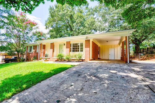 2924 Poplar Cir, Shelby, NC, 28152-7533 | Card Image