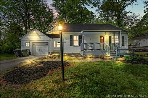 907 Allison Ln, Jeffersonville, IN, 47130-5310 | Card Image