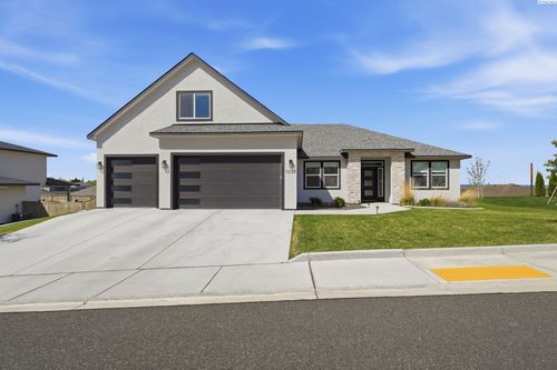 1031 Nez Perce Ln, Richland, WA, 99352 | Card Image