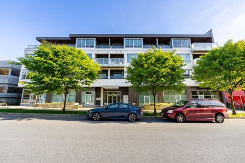 204-711 W 14th Street, North Vancouver, BC, V7M3E8 | Card Image