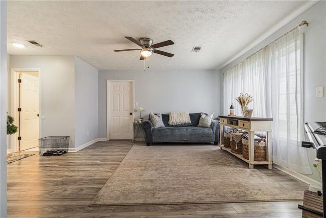 4706 Cedar Park Trl, House other with 3 bedrooms, 2 bathrooms and null parking in Stone Mountain GA | Image 4