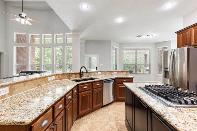 View to breakfast room with view to pool. | Image 15