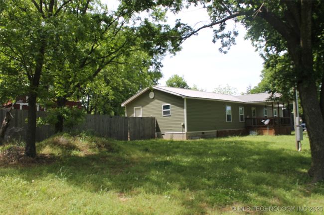 630 S Oyama St, House other with 3 bedrooms, 2 bathrooms and null parking in Kiowa OK | Image 30