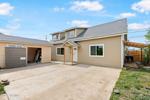 912 S 4th Ave, Yakima, WA, 98902-4547 | Card Image