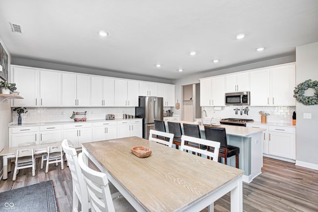 2428 Stonehill Way, House other with 5 bedrooms, 5 bathrooms and null parking in New Palestine IN | Image 9