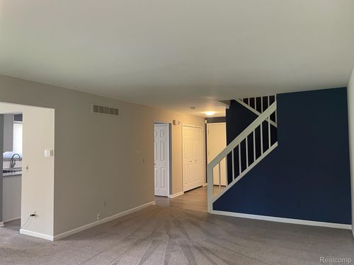 6-29494 Sylvan Lane, Farmington Hills, MI, 48334 | Card Image