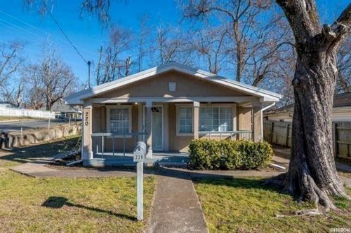 220 Beard St, Hot Springs, AR, 71913-3355 | Card Image