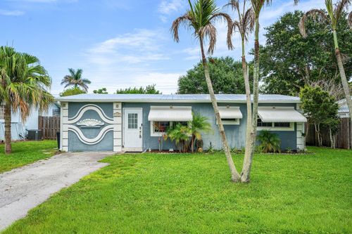 5709 Se Indigo Ave, Stuart, FL, 34997-7822 | Card Image