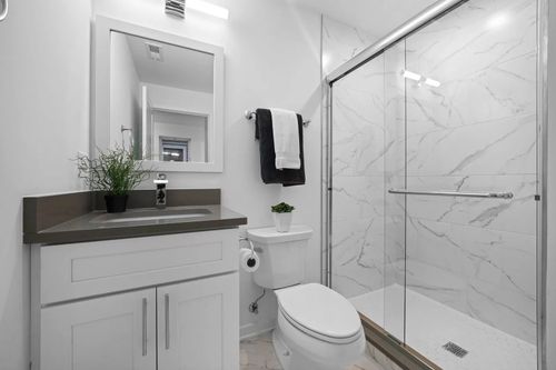 garden-6556 S Evans Avenue, Chicago, IL, 60637 | Card Image