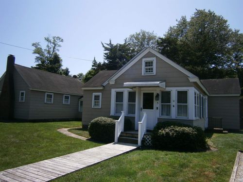 5 Locust Ln, Cape May Court House, NJ, 08210-2308 | Card Image