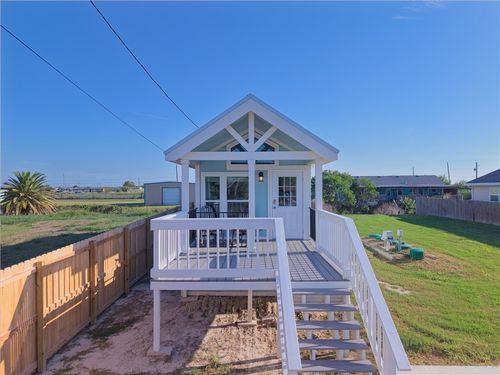 211 W Pompano, Rockport, TX, 78382-9513 | Card Image