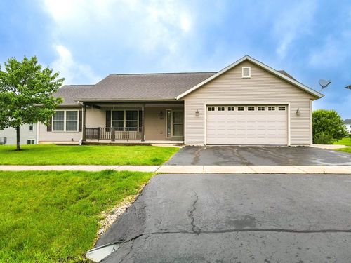 340 Homestead Dr, Twin Lakes, WI, 53181-9810 | Card Image