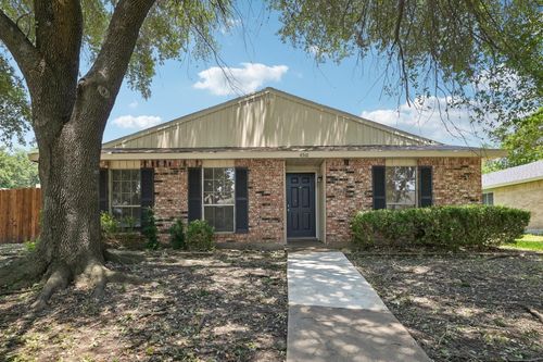 4510 Tarry Dr, Garland, TX, 75043-3355 | Card Image