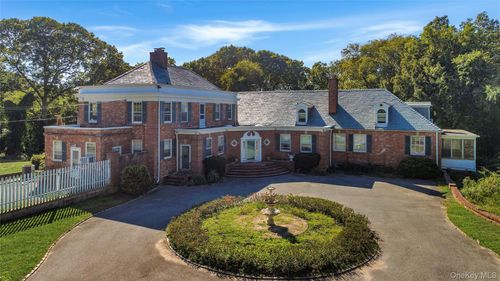 274 River Rd, Smithtown, NY, 11787-1839 | Card Image