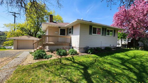 805 Nw Clifford, Pullman, WA, 99163 | Card Image