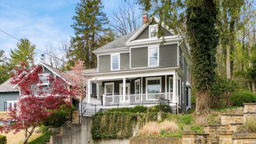 337 N Pearl St, Granville, OH, 43023-1334 | Card Image