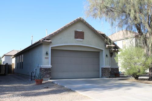 4692 W Calatrava Ln, Tucson, AZ, 85742-8022 | Card Image