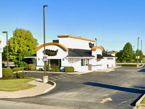 7120 W 159th St, Orland Park, IL, 60462-5204 | Card Image