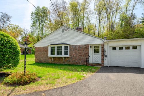 3-3 Lambert Ln, Brookfield, CT, 06804-3416 | Card Image