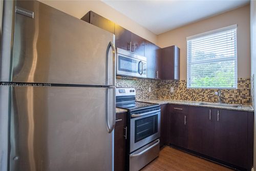 apt-3-5416 Ne 1st Ct, Miami, FL, 33137-2474 | Card Image