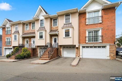 4 Jeanine Ln, Wallington, NJ, 07057-1062 | Card Image