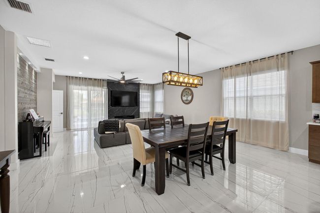 12041 Cypress Key Way, House other with 5 bedrooms, 3 bathrooms and null parking in Royal Palm Beach FL | Image 11