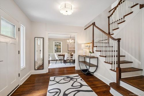 18 Forest Ln, Scarsdale, NY, 10583-6464 | Card Image