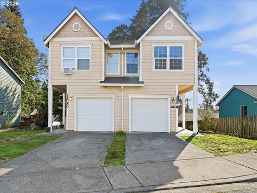 35078 Roberts Ln, Saint Helens, OR, 97051-3636 | Card Image