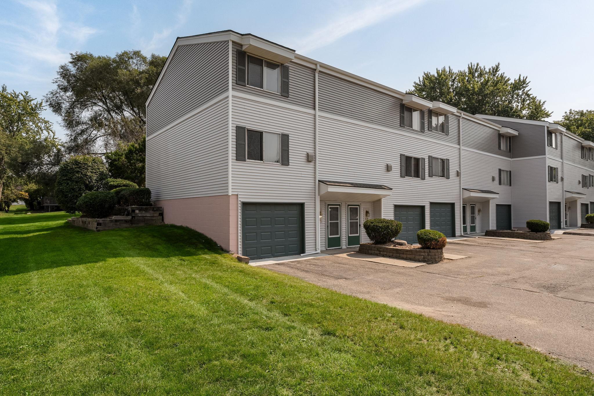 Dorland Rd, Saint Paul, MN 55119