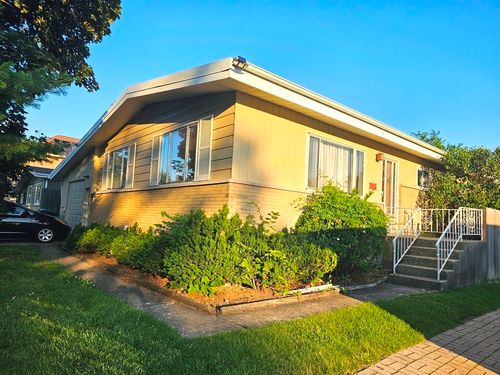 4527 Lilac Ave, Glenview, IL, 60025-1452 | Card Image
