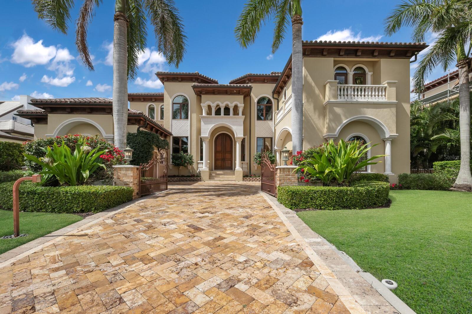 Royal Flamingo Dr, Sarasota, FL 34236