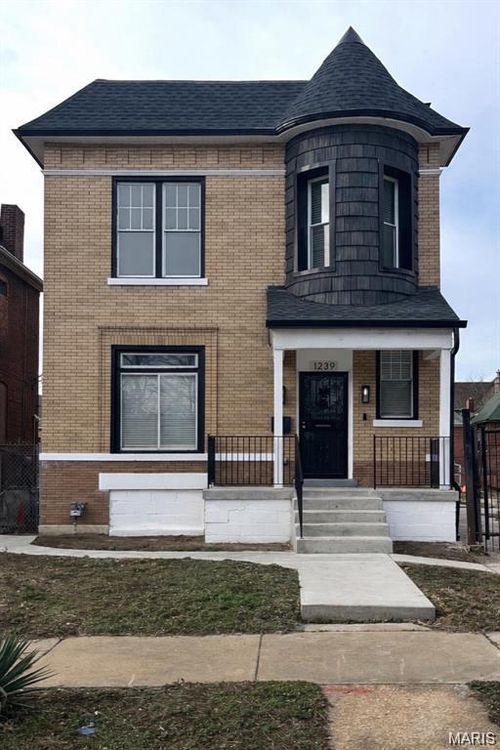 1239 Clara Ave, Saint Louis, MO, 63112-2901 | Card Image