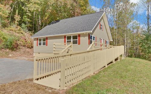 251 Maltby Rd, Marble, NC, 28905-8754 | Card Image