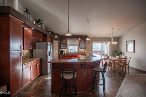 4901 Driftwood Ln, Bismarck, ND, 58503-8877 | Card Image