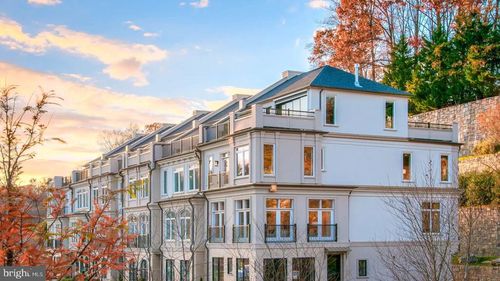 8213 River Rd, BETHESDA, MD, 20817-3415 | Card Image