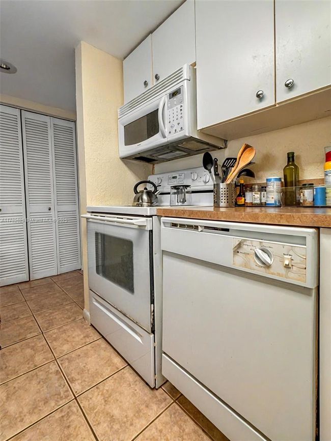 APT-2108 - 770 Claughton Island Dr, Condo with 1 bedrooms, 1 bathrooms and null parking in Miami FL | Image 6