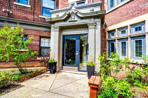 15-48 Lawton Blvd, Toronto, ON, M4V1Z5 | Card Image