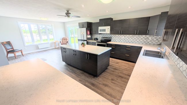 1234 Levac Rd, House other with 2 bedrooms, 1 bathrooms and 15 parking in Cache Bay ON | Image 14