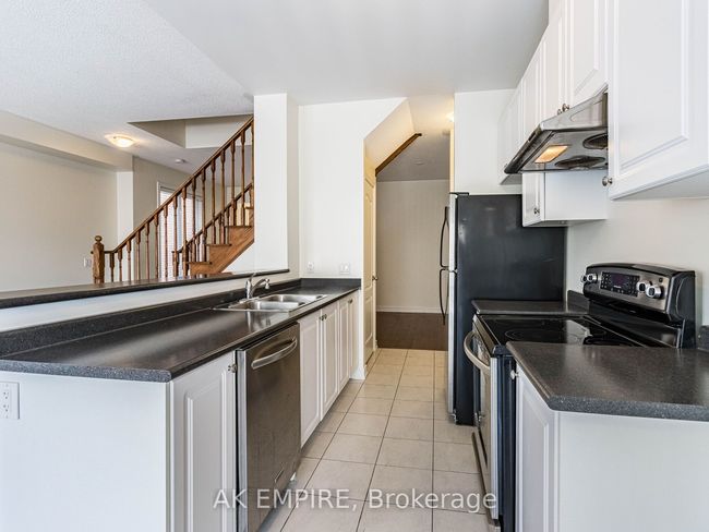 856 Miltonbrook Cres, House attached with 4 bedrooms, 3 bathrooms and 2 parking in Milton ON | Image 19