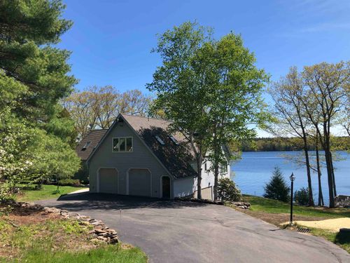 2 Blue Heron Ln, Deerfield, NH, 03037-1125 | Card Image