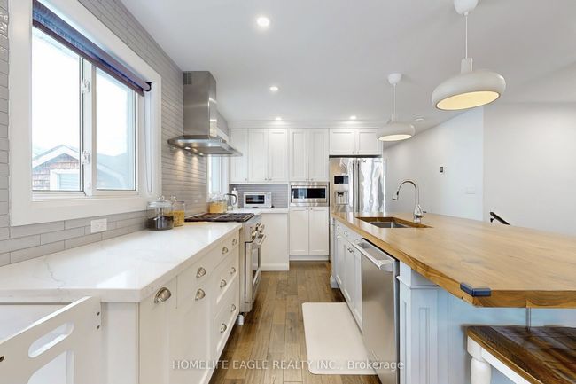 723 Victory Dr, House other with 3 bedrooms, 3 bathrooms and 2 parking in Pickering ON | Image 7
