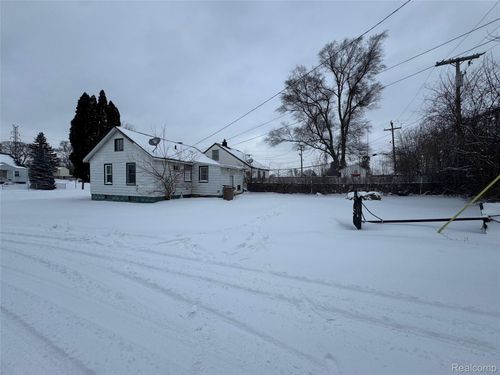 33 Earlmoor Blvd, Pontiac, MI, 48341-2815 | Card Image